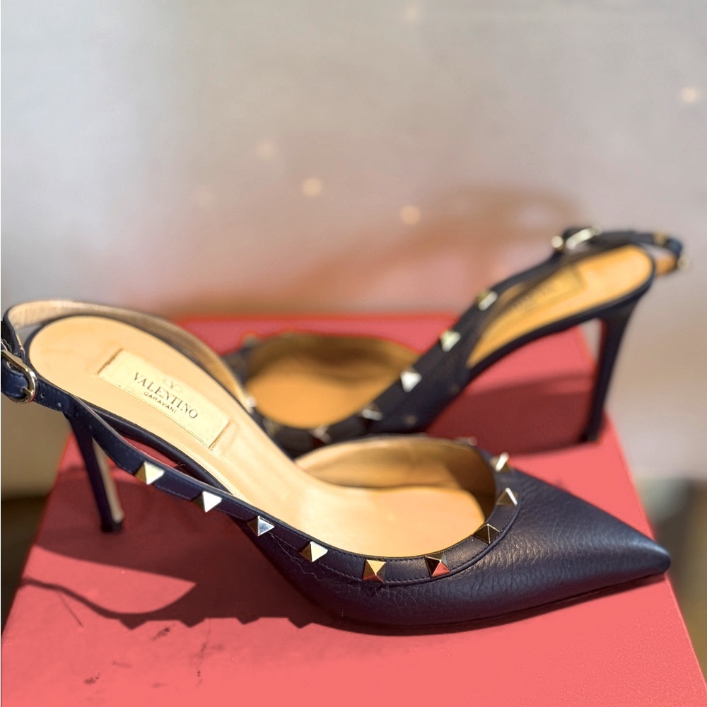 Valentino Garavani Blue Slingback Rock Studded Heels Size 39.5 in box.
